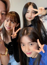 Mashiro, Yeseo and Gaeun before GP999